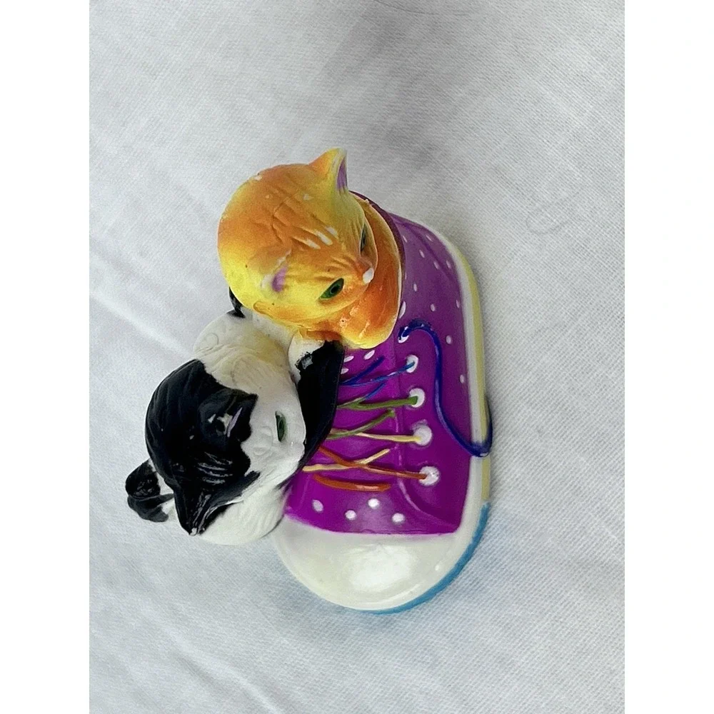 Vintage LISA FRANK Cats Figurine Sneaker Kitty Hightop Kittens Shoe 90's